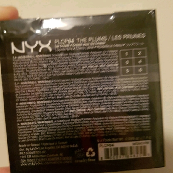 NYX Lip Pallete - Picture 2 of 2